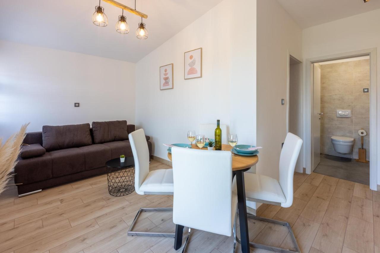 Ferienwohnung Summer Breeze Crikvenica Exterior foto